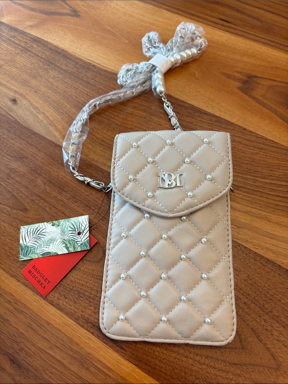 NWT New Badgley Mischka Cream Pearls Cell Phone Purse Crossbody